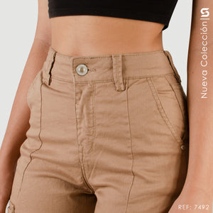 Pantalón Mom Fit Cargo Tiro Alto S7492