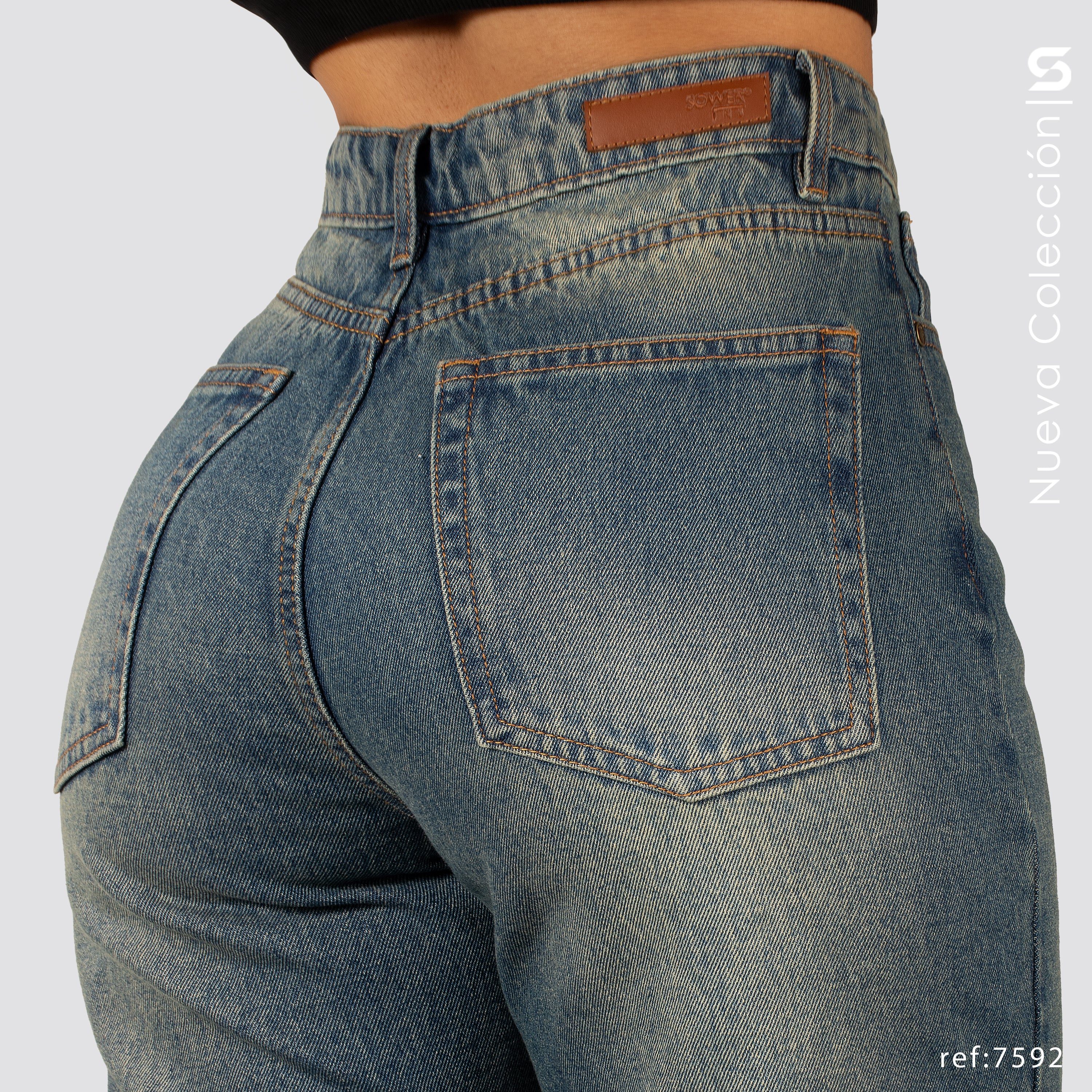 Jeans Mom Flare Tiro Alto S7592